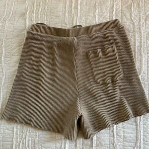 Ribbed Knit Shorts in Brown